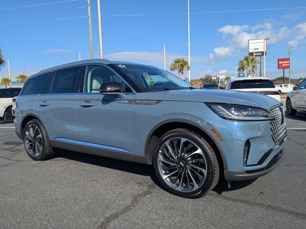 New 2025 Lincoln Aviator Reserve w/ Illumination Package image 2