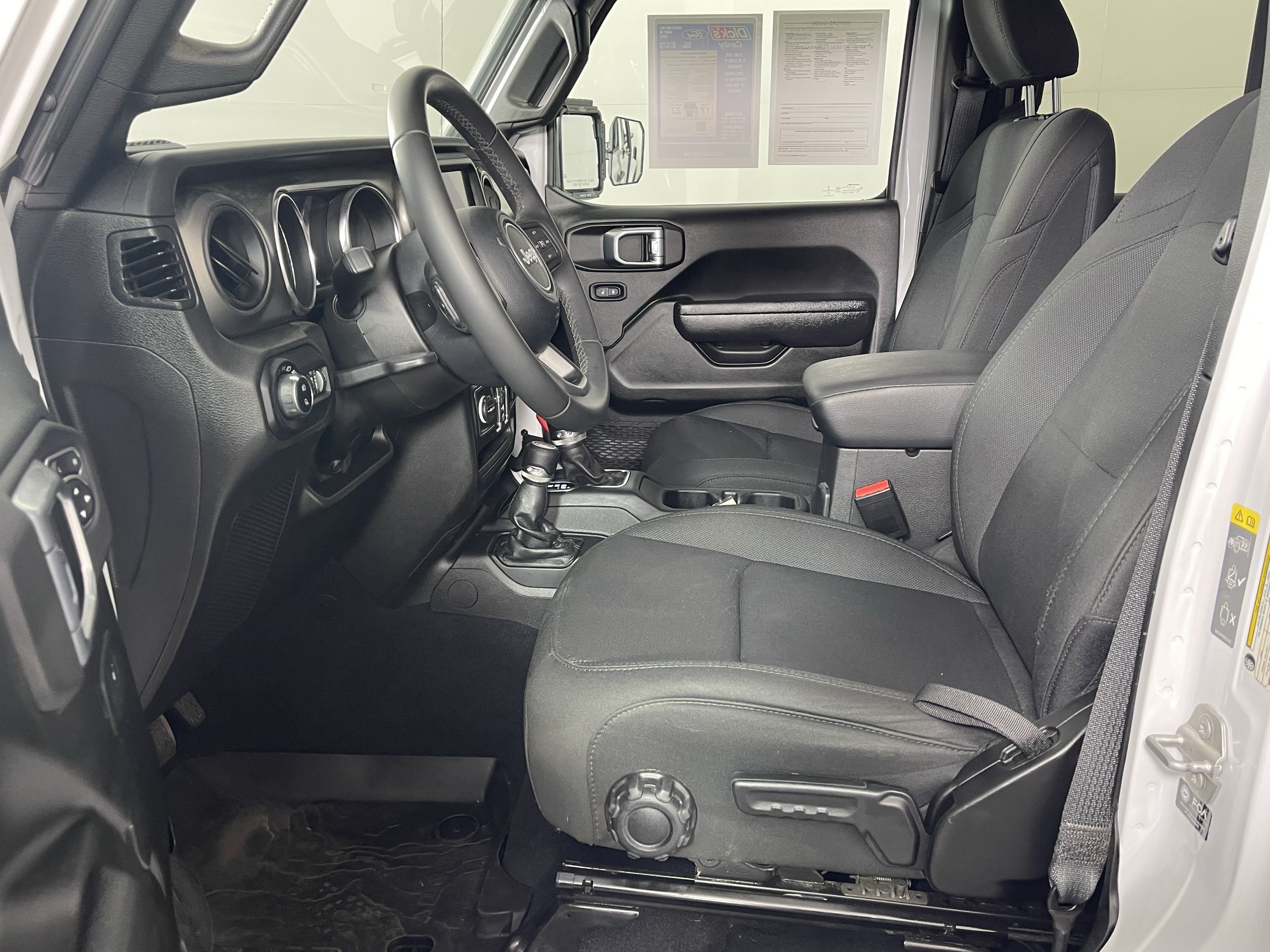 Used 2022 Jeep Gladiator Sport AWD/4WD image 11