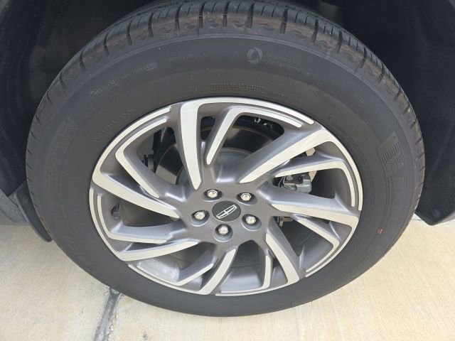 Used 2025 Lincoln Corsair FWD image 10