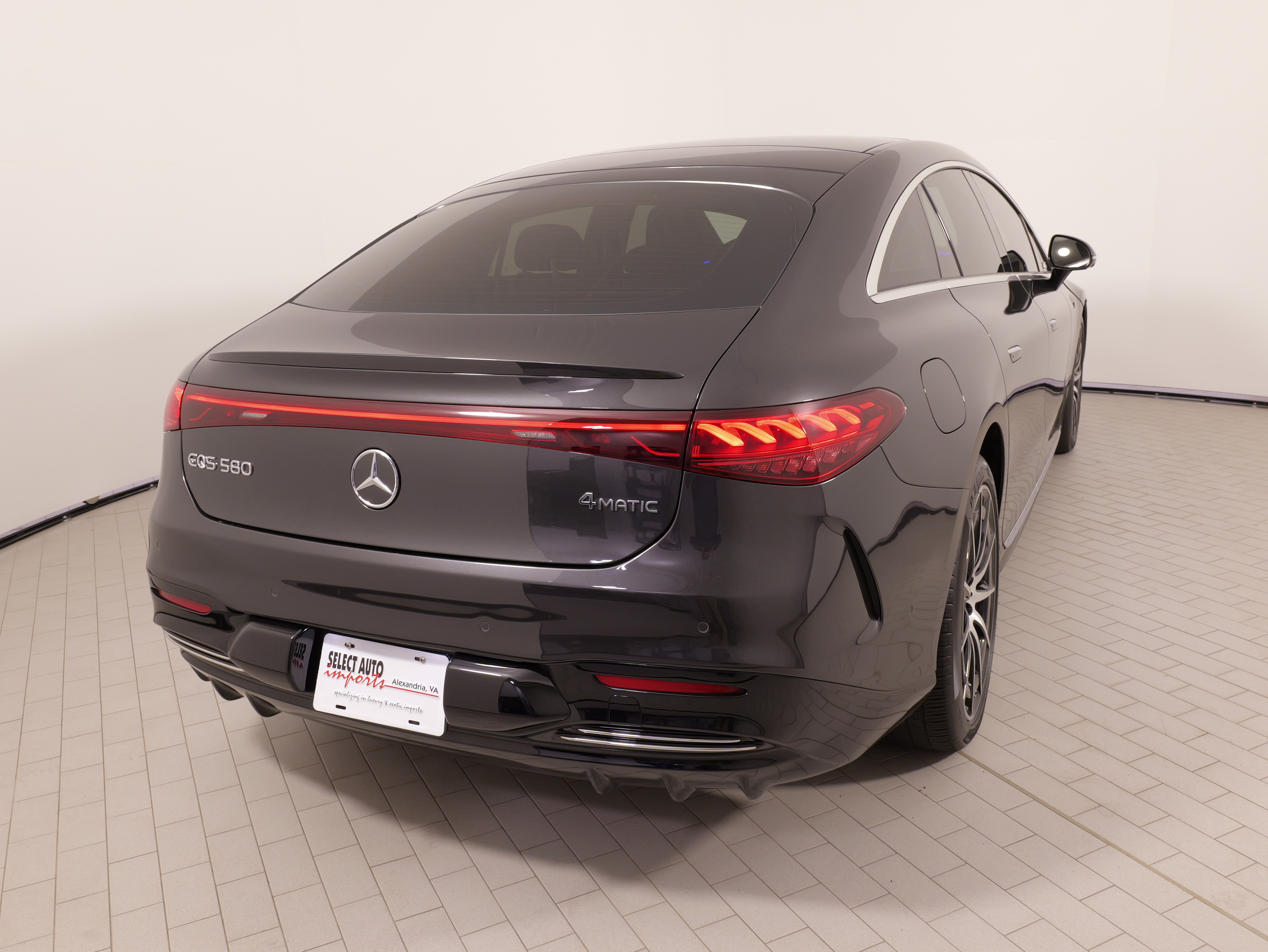 Used 2023 Mercedes-Benz EQS 580 4MATIC Sedan image 16
