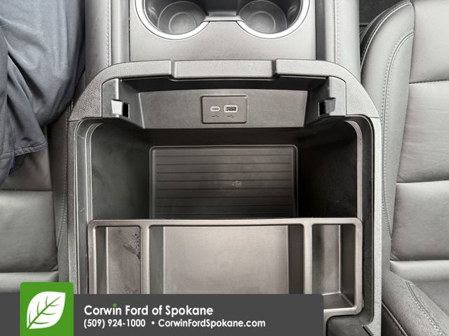 Used 2024 Chevrolet Tahoe Z71 w/ Luxury Package image 36