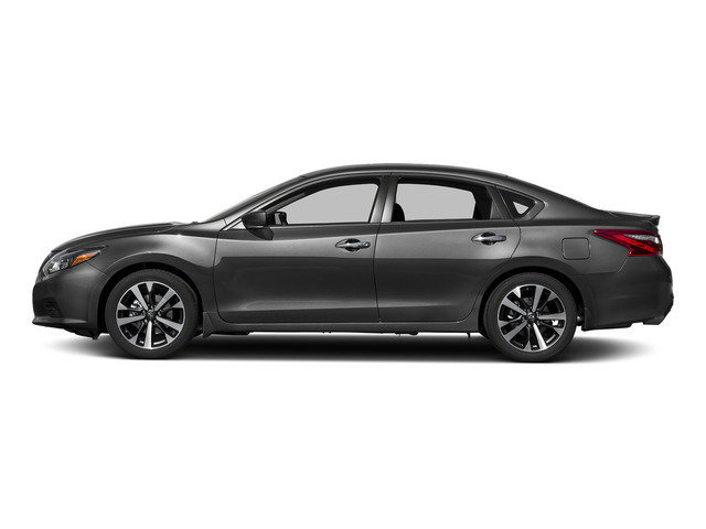 Used 2017 Nissan Altima 2.5 SR w/ Midnight Edition Package FWD image 3
