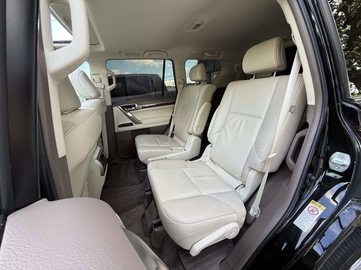 Used 2017 Lexus GX 460 image 5