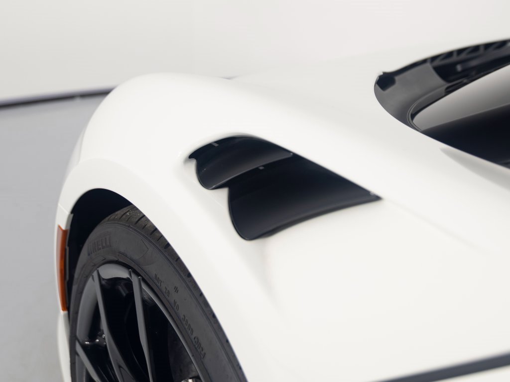 New 2025 McLaren Artura image 44