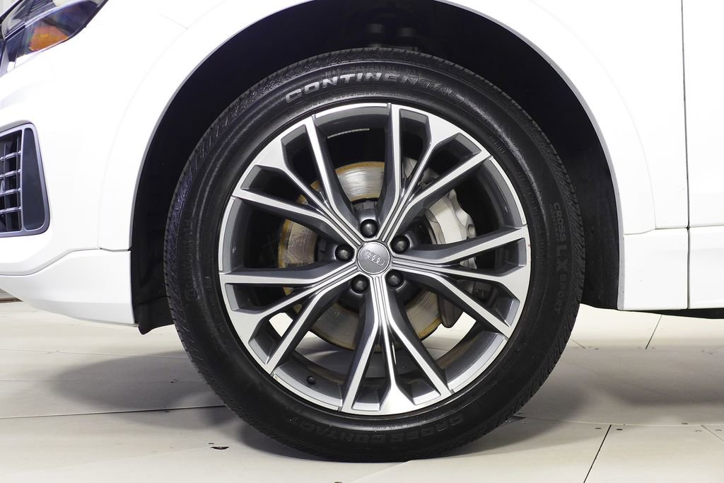 Used 2020 Audi Q8 Premium w/ Black Optic Package image 5