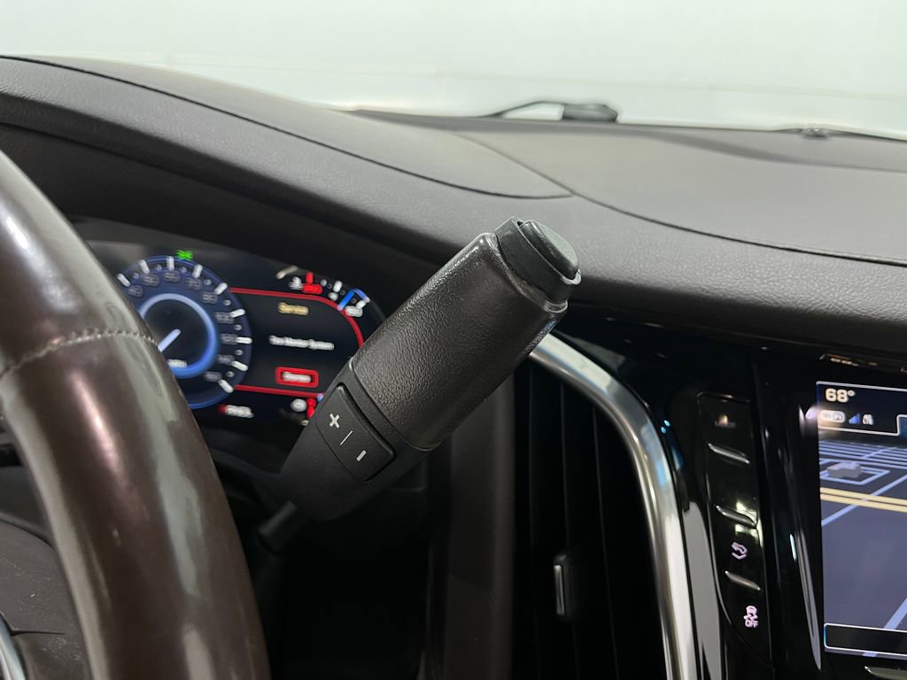 Used 2017 Cadillac Escalade ESV Luxury image 31