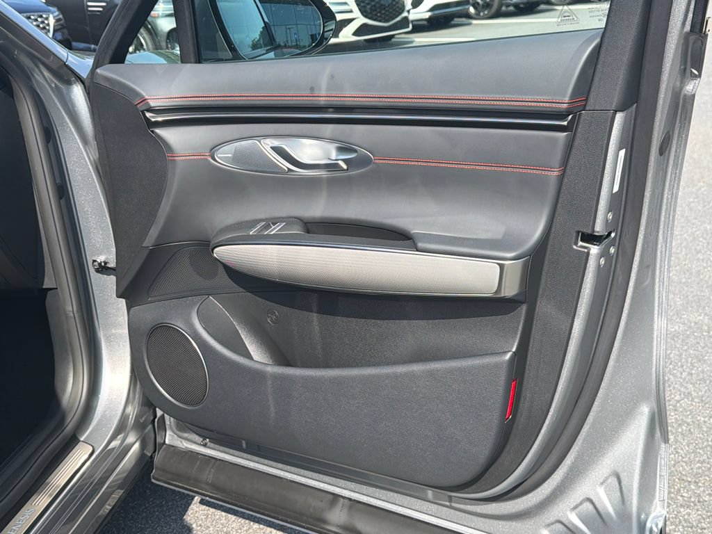 New 2027 Genesis GV70 2.5T Sport Prestige AWD/4WD image 16