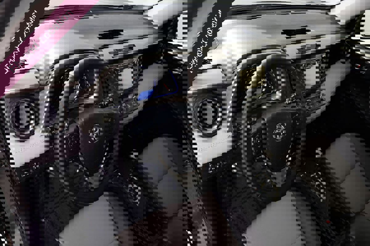 Used 2014 Toyota RAV4 Limited image 21