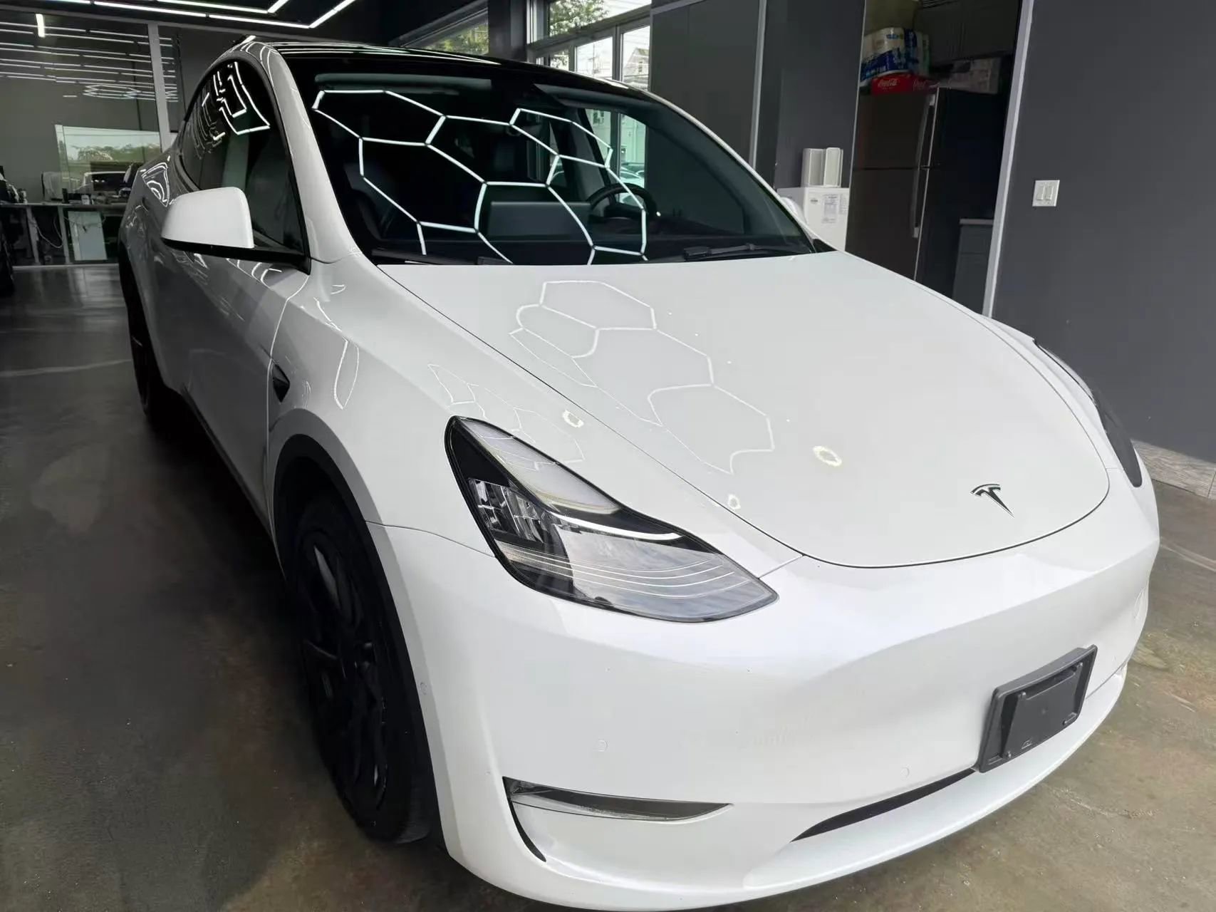 Used 2022 Tesla Model Y Long Range image 3