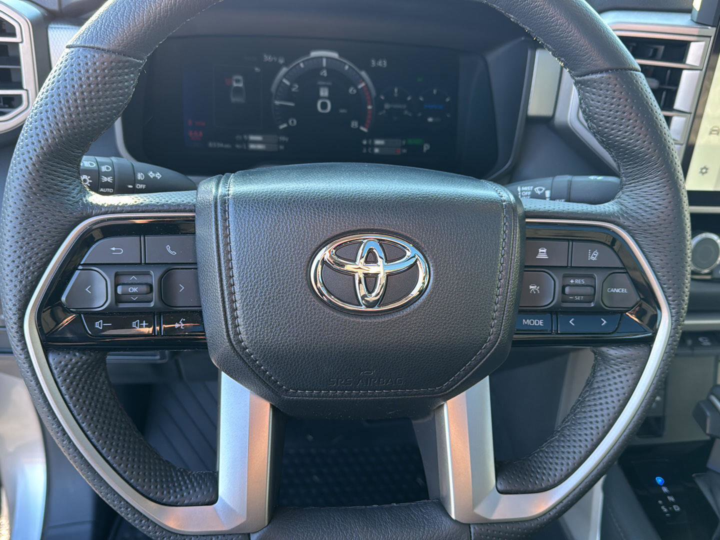 Used 2024 Toyota Tundra Limited image 17