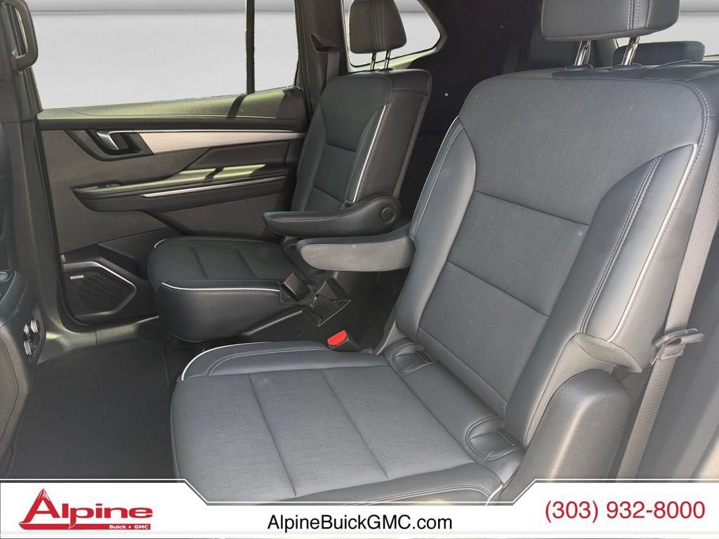 Used 2025 Buick Enclave Preferred AWD/4WD image 14