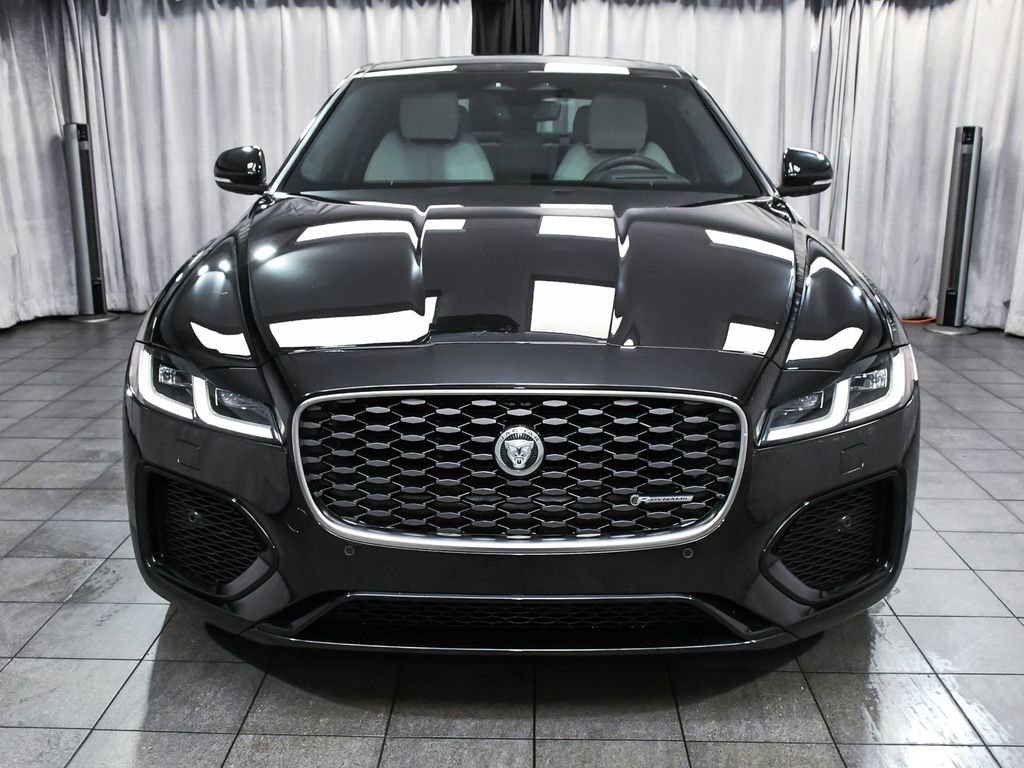 Used 2024 Jaguar XF R-Dynamic SE image 2