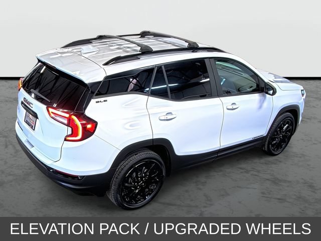 Used 2024 GMC Terrain SLE w/ Elevation Edition FWD image 4