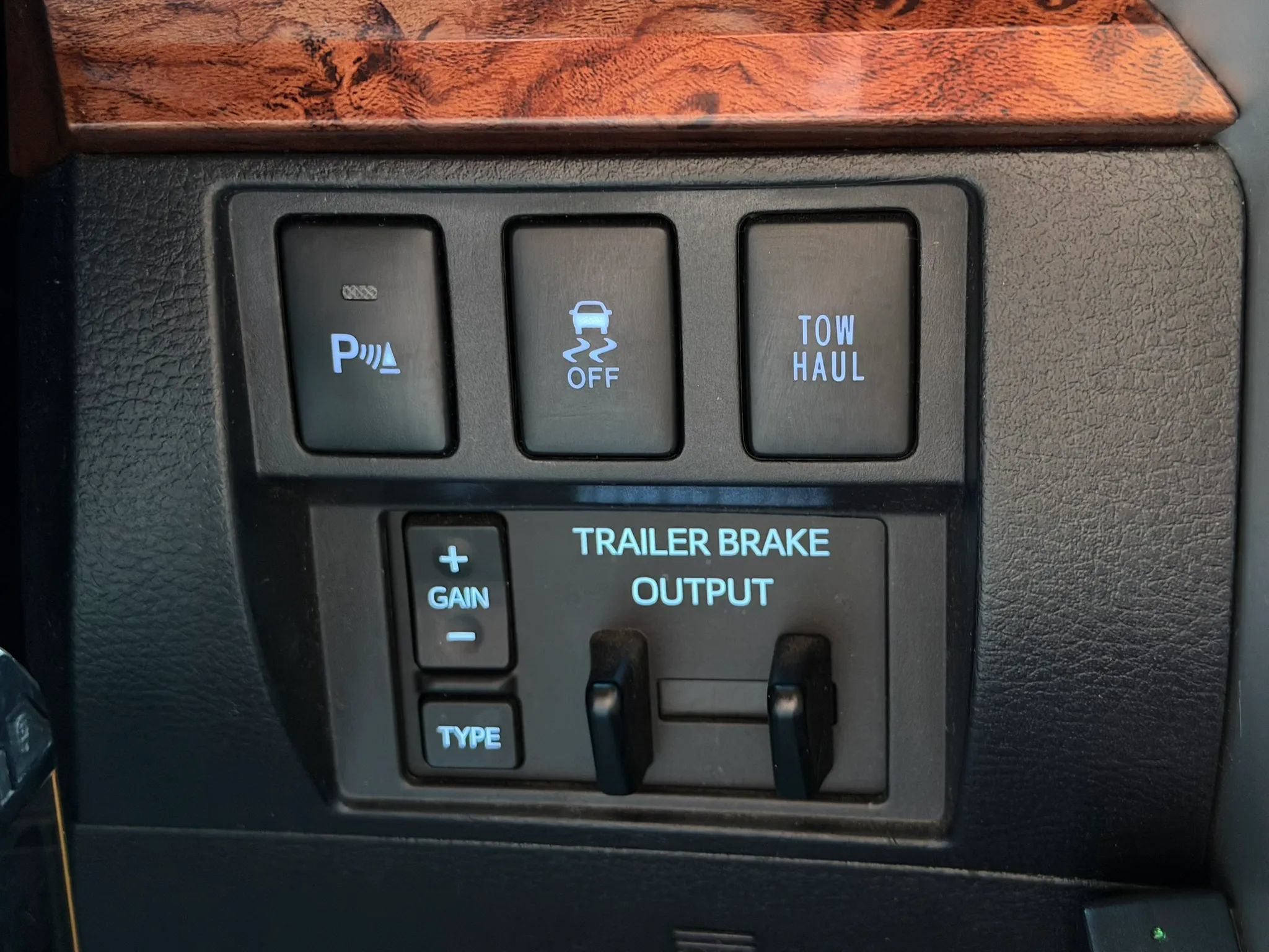 Used 2016 Toyota Tundra 1794 Edition AWD/4WD image 24