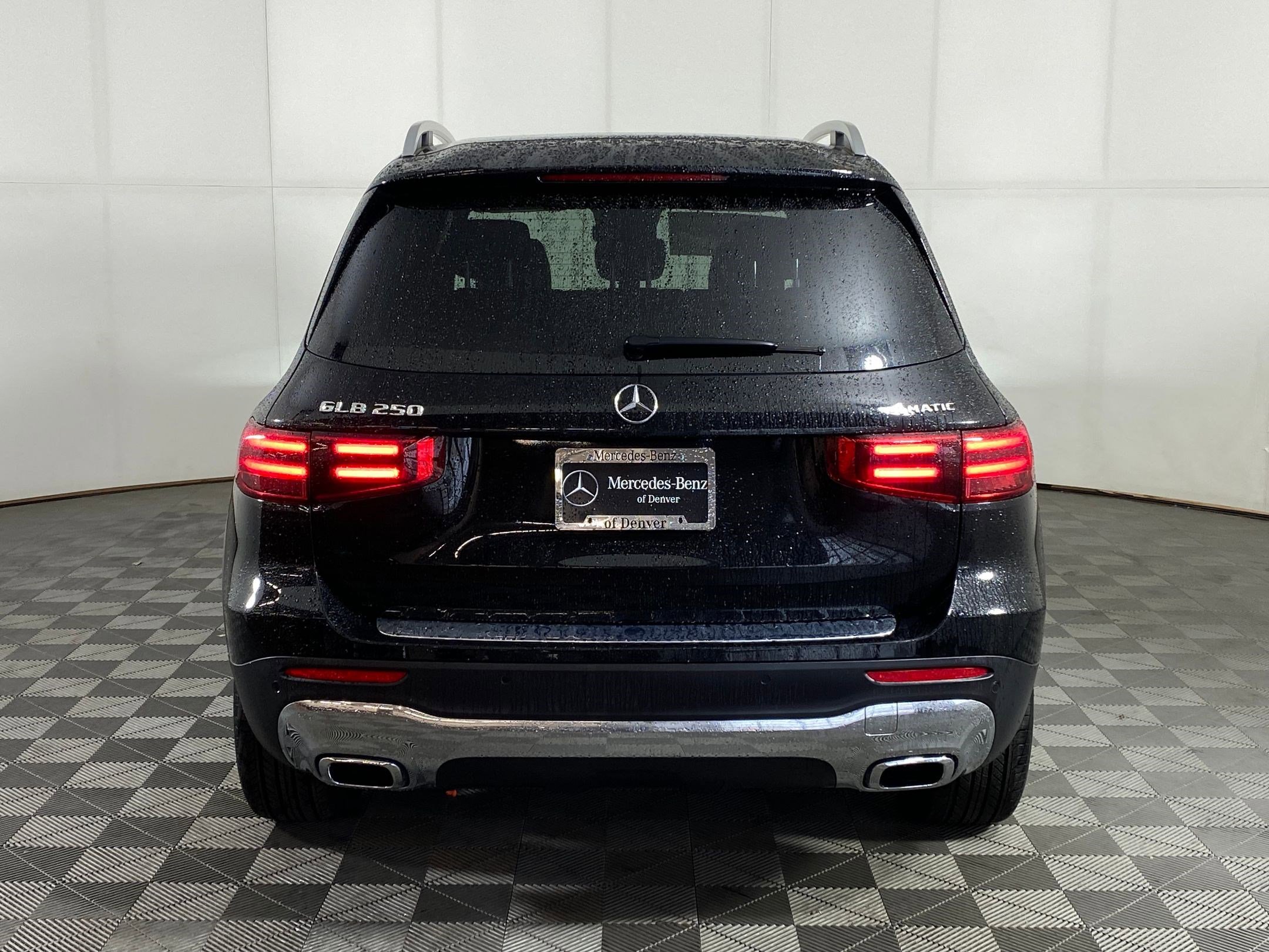 New 2025 Mercedes-Benz GLB 250 4MATIC image 9