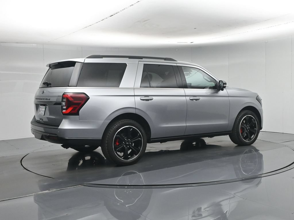 Used 2023 Ford Expedition Limited AWD/4WD image 32