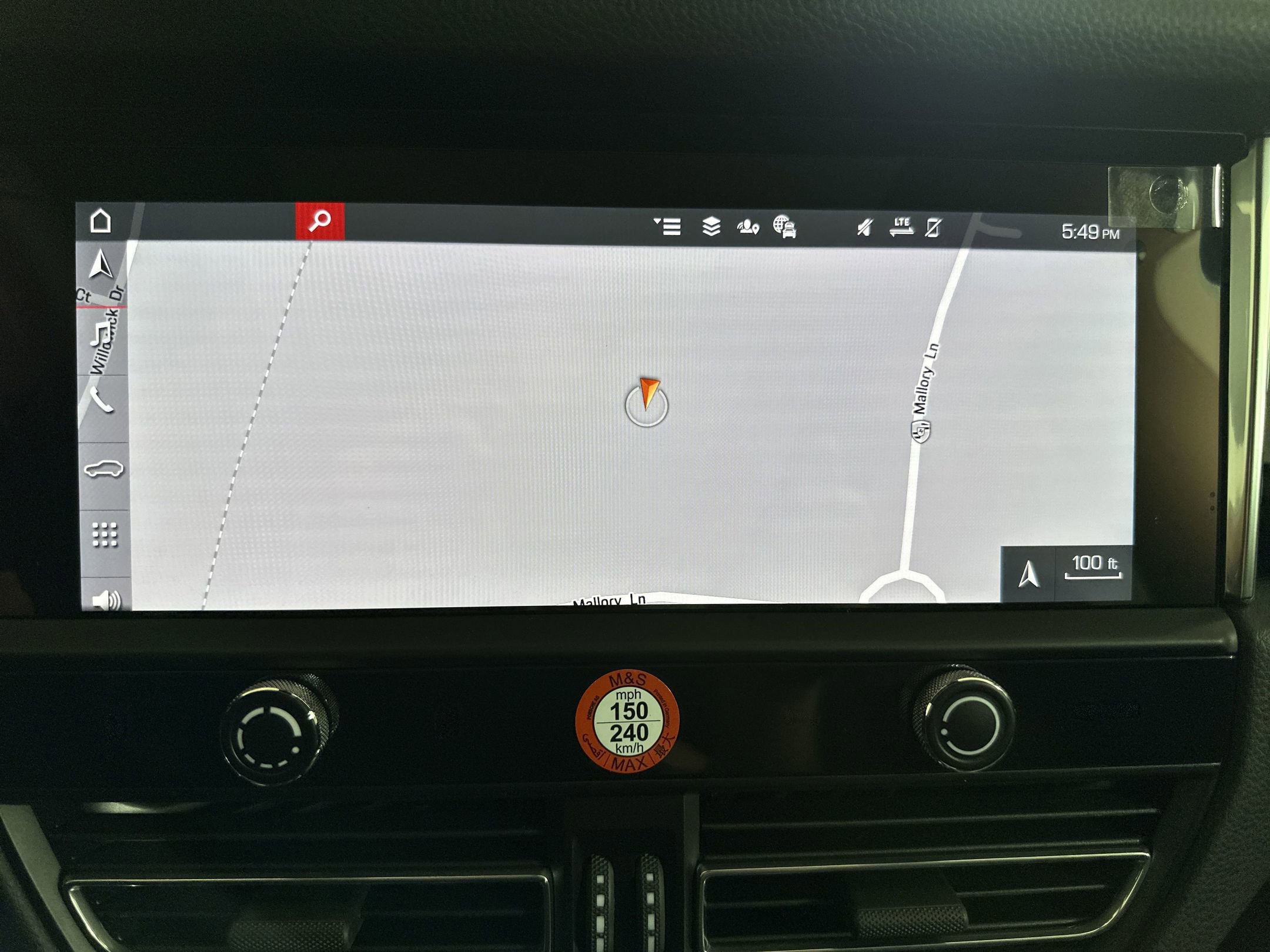 Certified 2025 Porsche Macan image 27