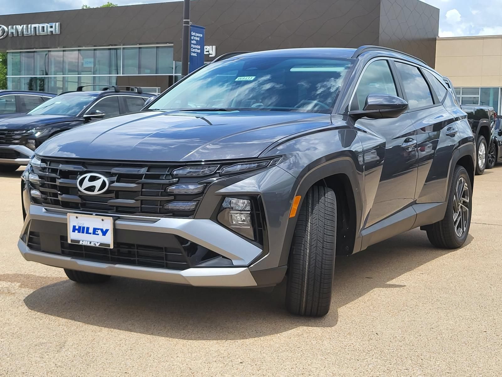 New 2026 Hyundai Tucson SEL Plus FWD image 2