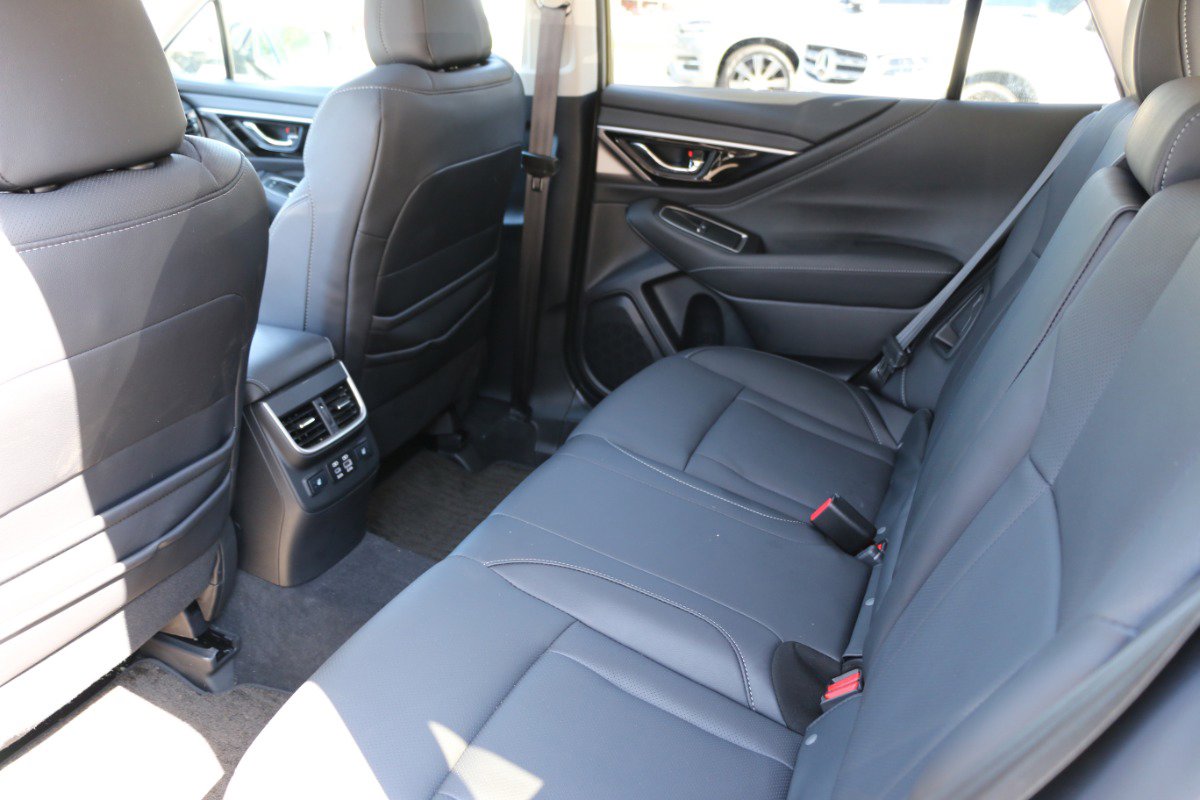 Used 2024 Subaru Outback Limited image 33