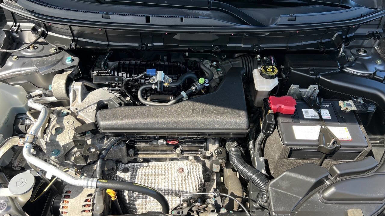 Used 2017 Nissan Rogue S image 26