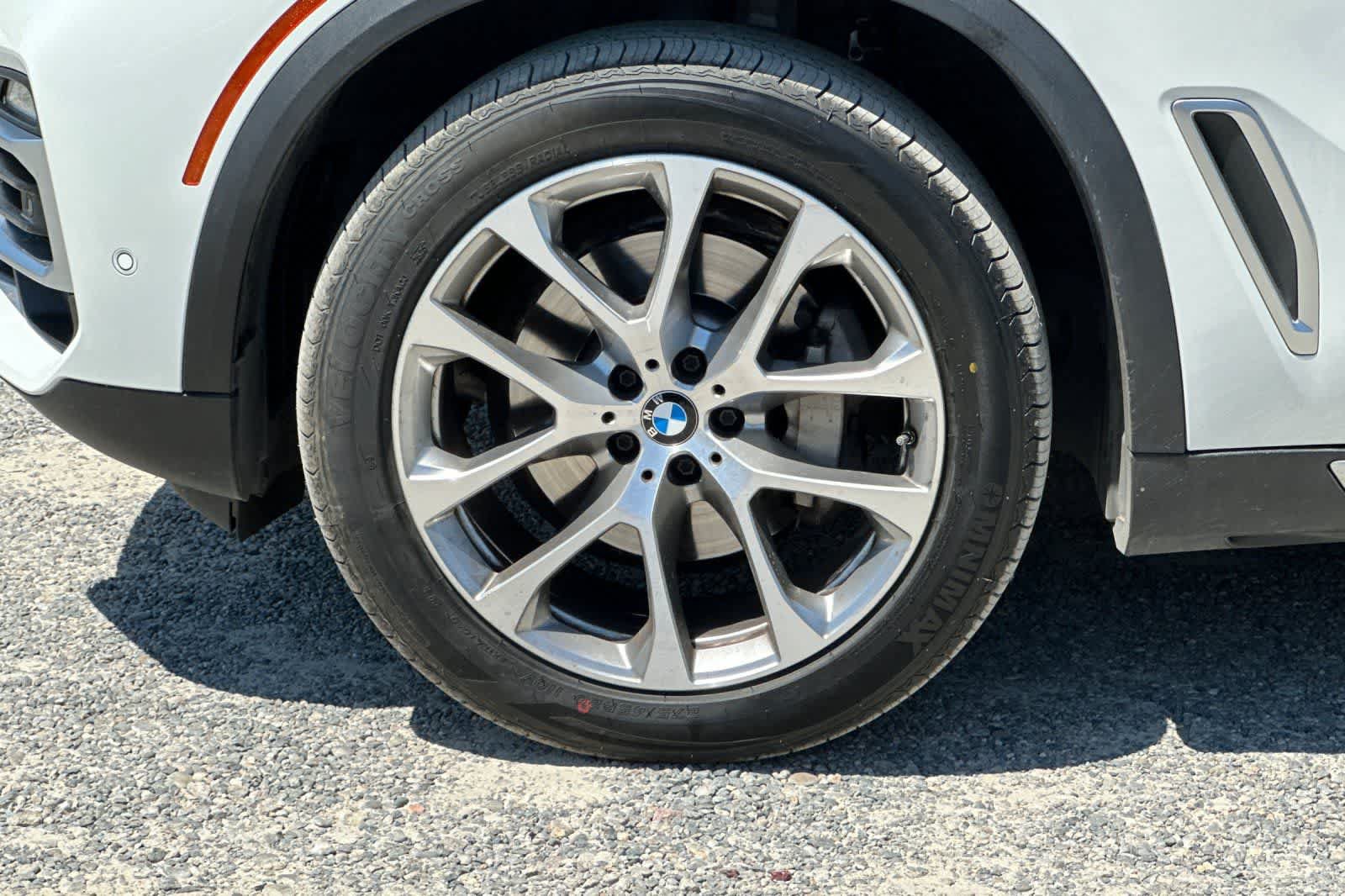 Used 2020 BMW X5 xDrive40i w/ Convenience Package AWD/4WD image 36