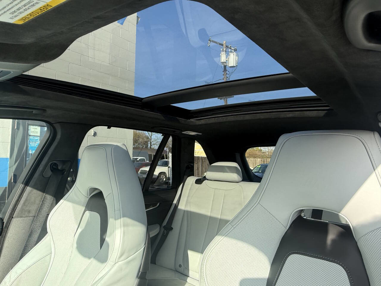 Used 2016 BMW X5 M image 9