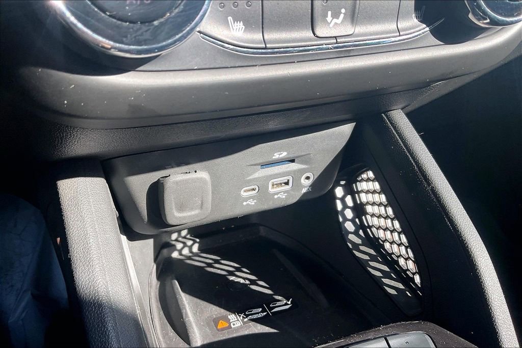 Used 2023 Chevrolet TrailBlazer ACTIV w/ Sun and Liftgate Package image 18