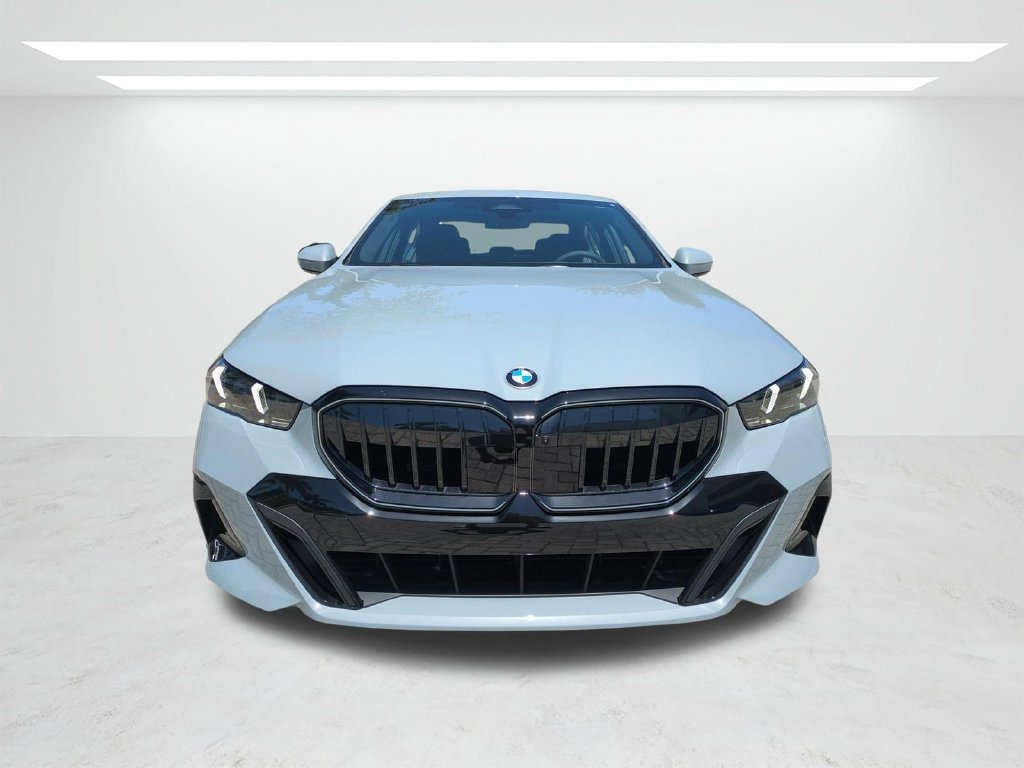 New 2027 BMW 530i xDrive w/ M Sport Package AWD/4WD image 9