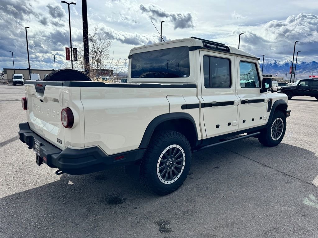 Used 2025 INEOS Grenadier Fieldmaster Edition image 5