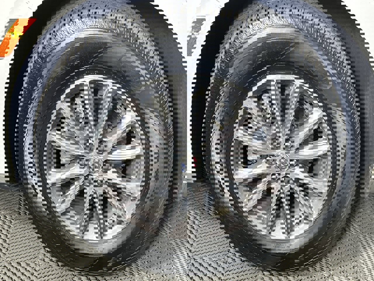 Used 2024 Buick Enclave Premium image 9