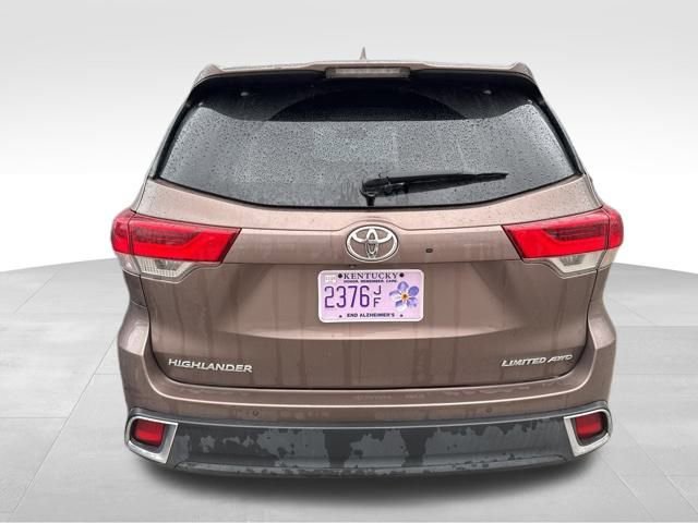 Used 2018 Toyota Highlander Limited Platinum image 5