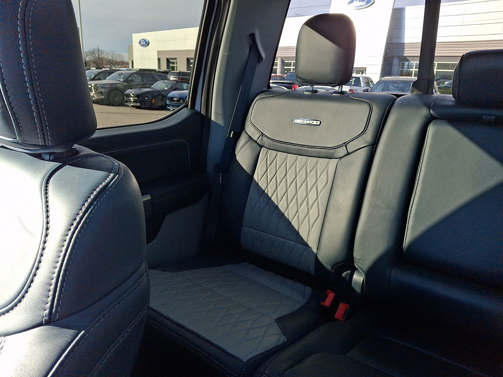 Used 2022 Ford F150 Limited image 18