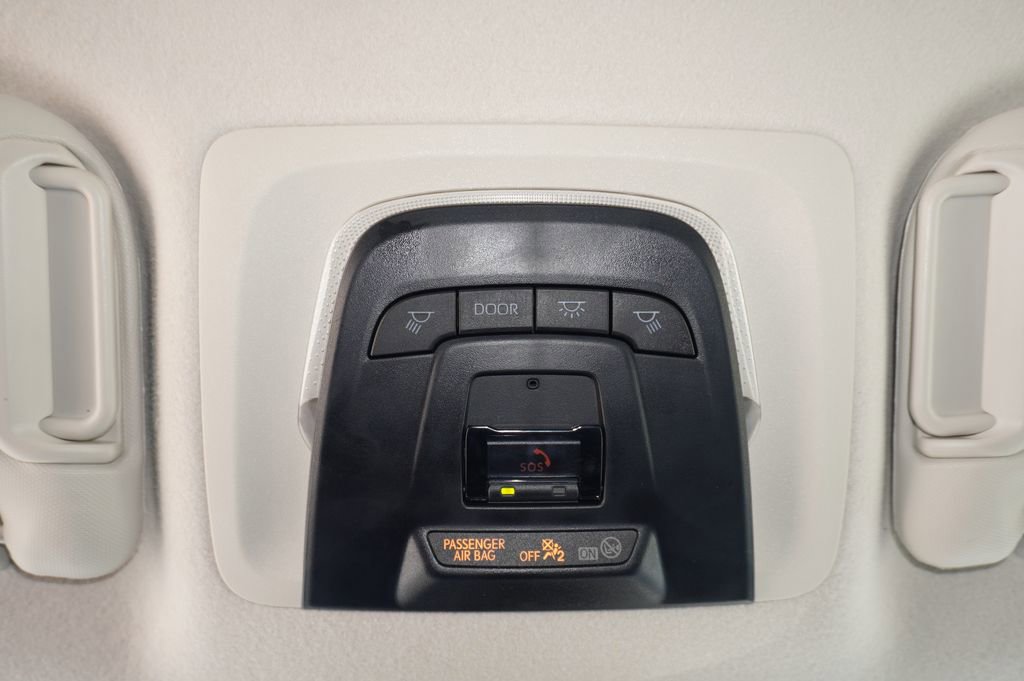 Certified 2025 Toyota Corolla LE image 18