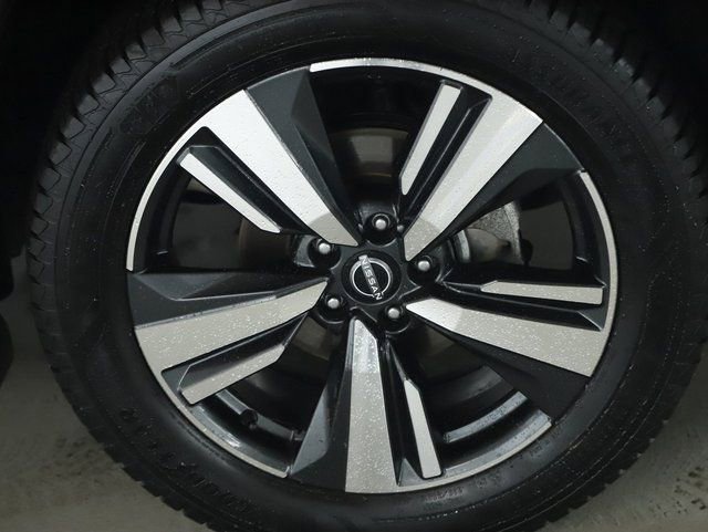 Used 2022 Nissan Rogue Platinum w/ Head-Up Display Package image 10