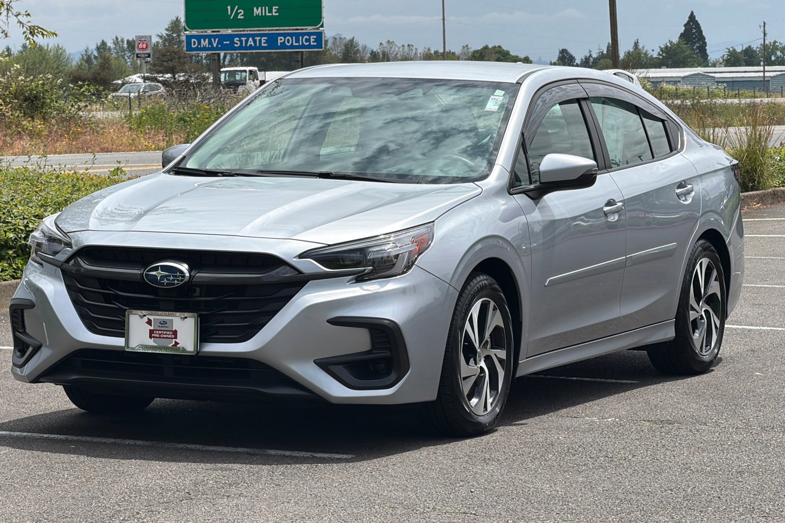 Used 2025 Subaru Legacy Premium AWD/4WD image 8
