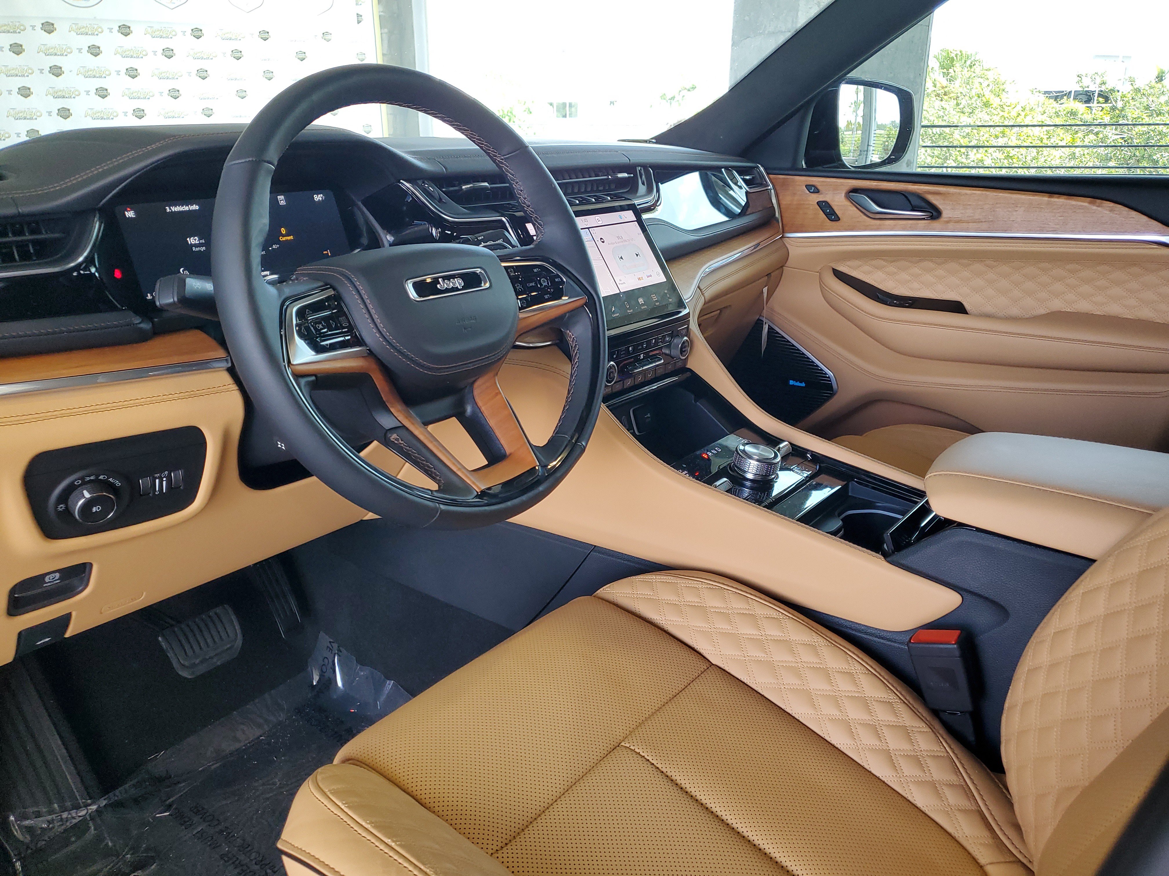 New 2025 Jeep Grand Cherokee Summit AWD/4WD image 17