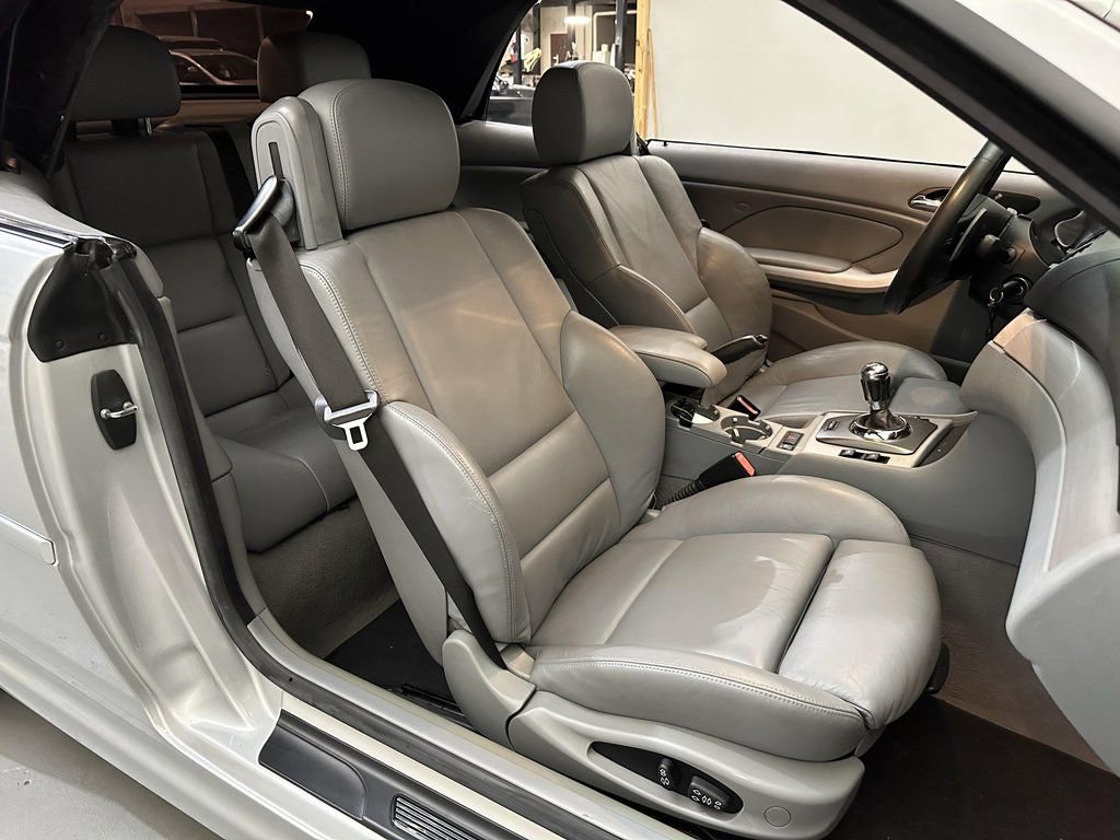 Used 2005 BMW M3 Convertible image 30