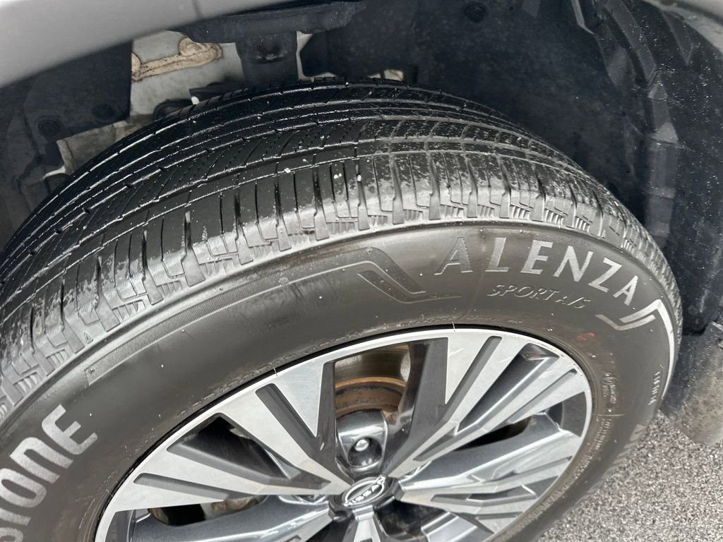 Used 2023 Nissan Rogue SV image 13
