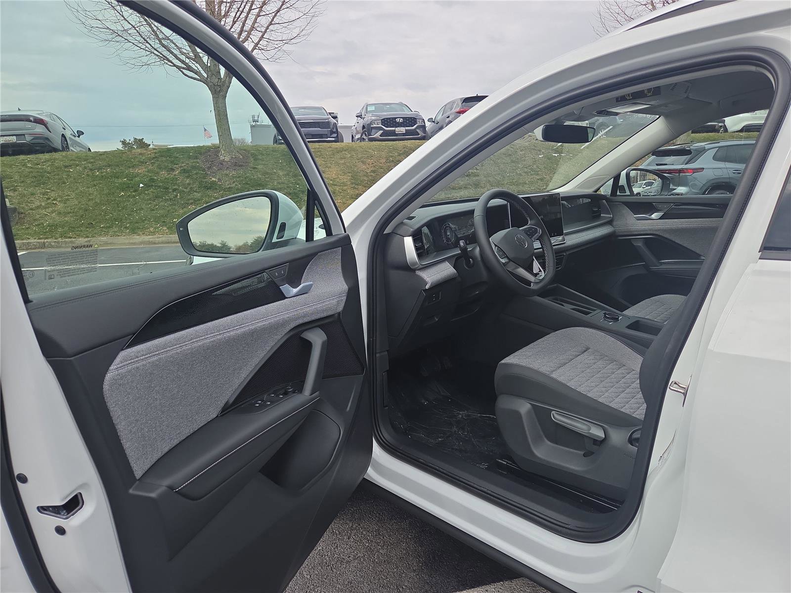 New 2026 Volkswagen Tiguan S image 11