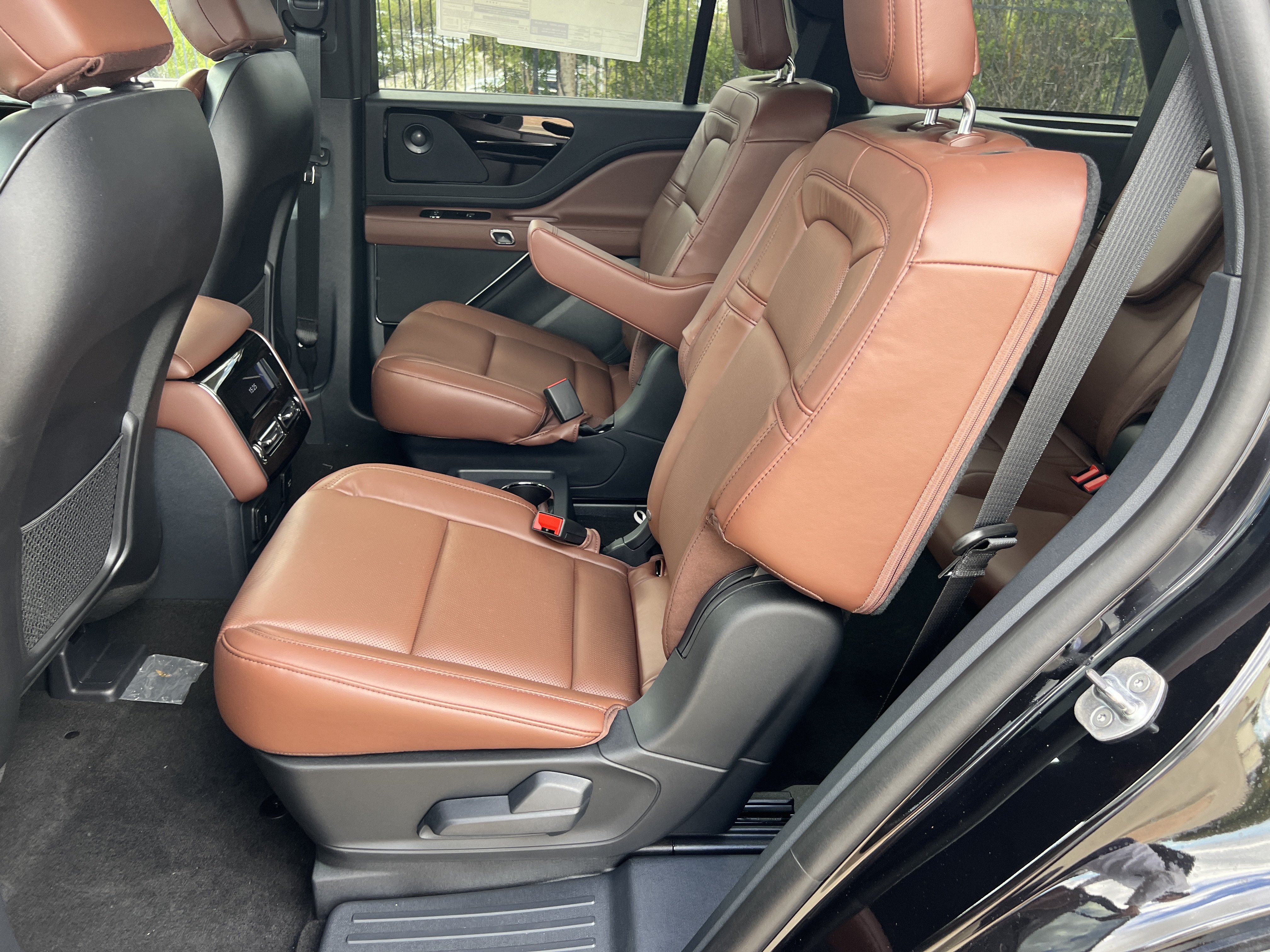 New 2026 Lincoln Aviator Reserve w/ Jet Appearance Package RWD image 26