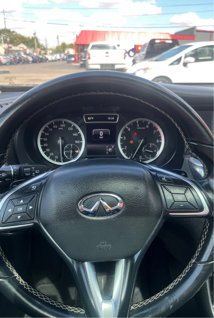 Used 2018 INFINITI QX30 AWD image 12