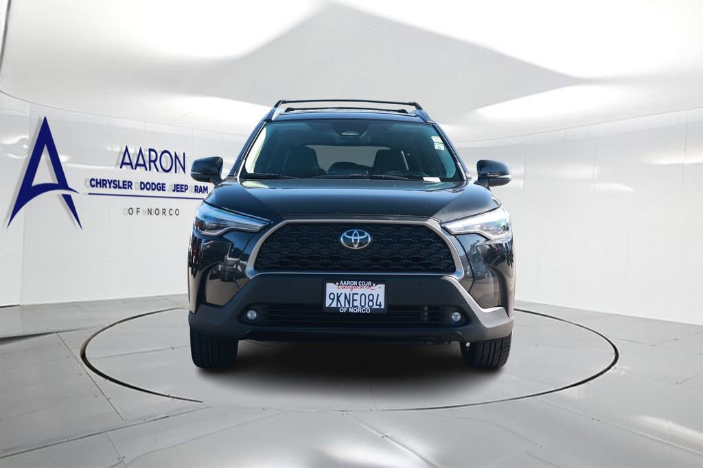 Used 2024 Toyota Corolla Cross XLE w/ Convenience Package image 4