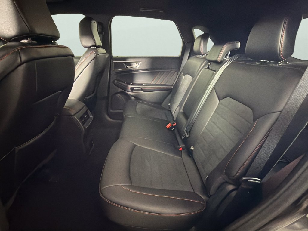 Used 2020 Ford Edge ST-Line FWD image 27