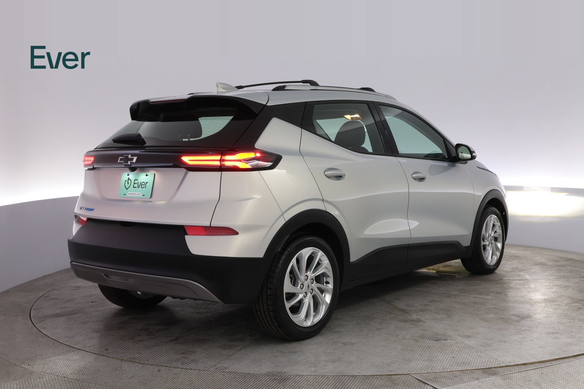 Used 2023 Chevrolet Bolt EUV LT w/ Driver Confidence Package FWD image 3