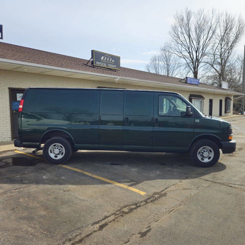 Used 2008 Chevrolet Express 3500 Extended image 3