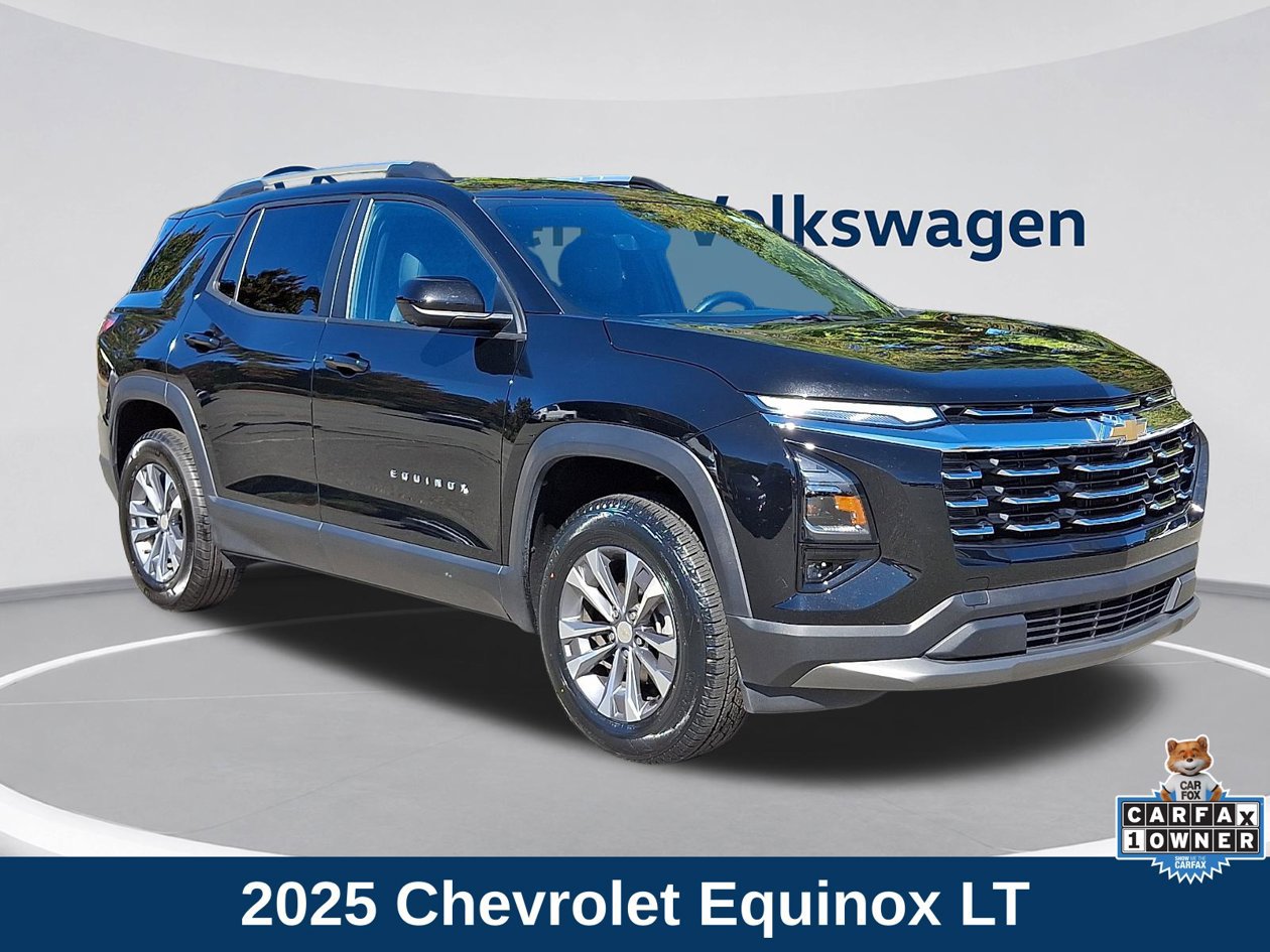 Used 2025 Chevrolet Equinox LT w/ Convenience Package II AWD/4WD image 1