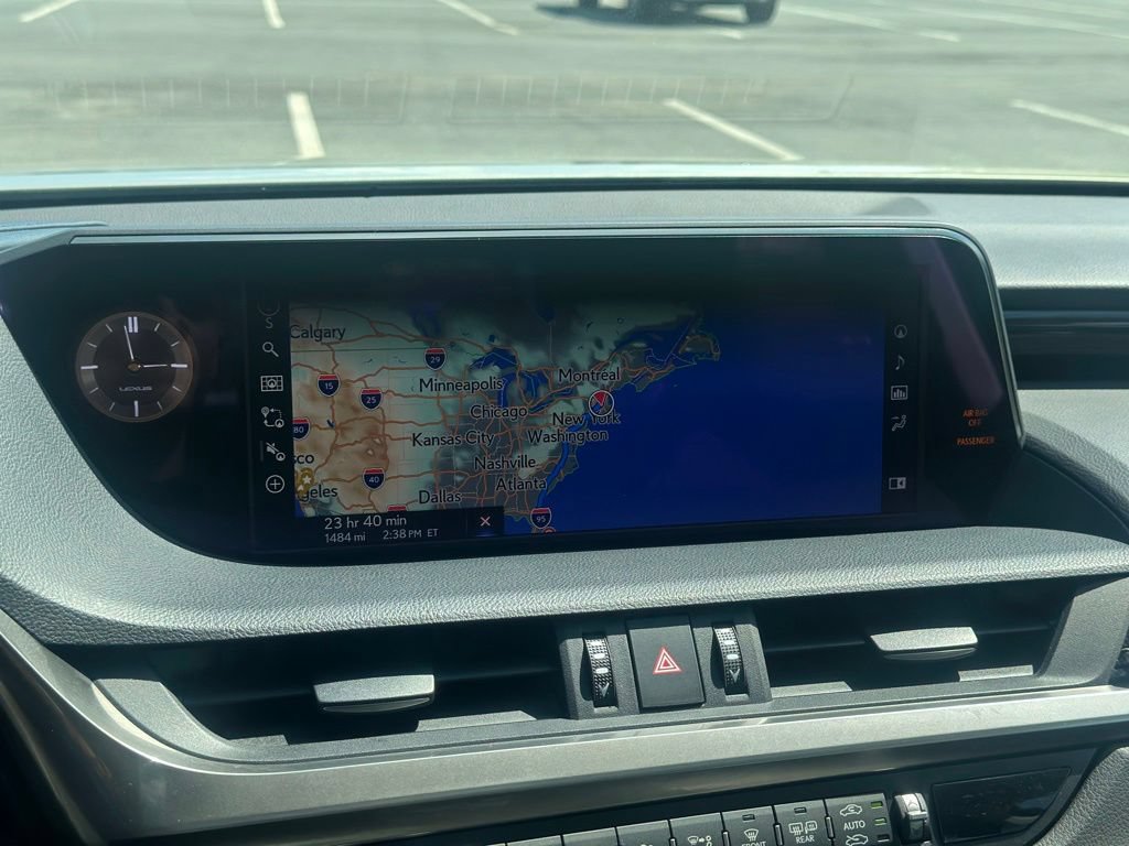 Used 2021 Lexus ES 300h w/ Accessory Package FWD image 14