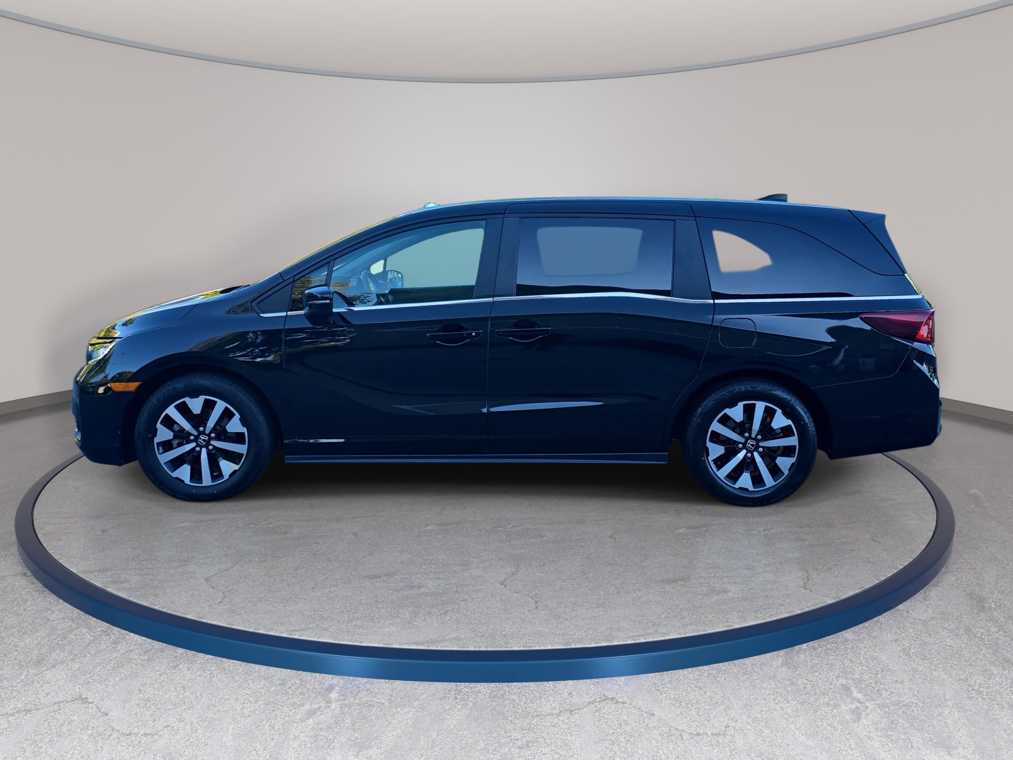 Used 2025 Honda Odyssey EX-L image 8