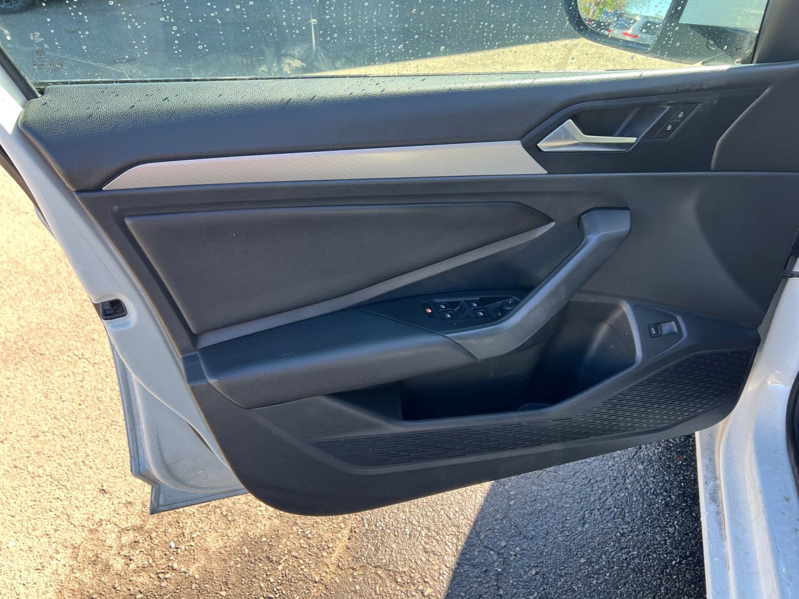 Used 2019 Volkswagen Jetta SE FWD image 19
