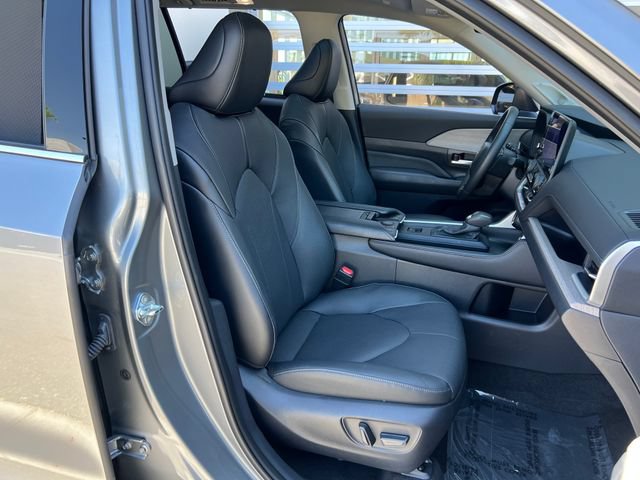 Used 2026 Toyota Grand Highlander FWD image 43